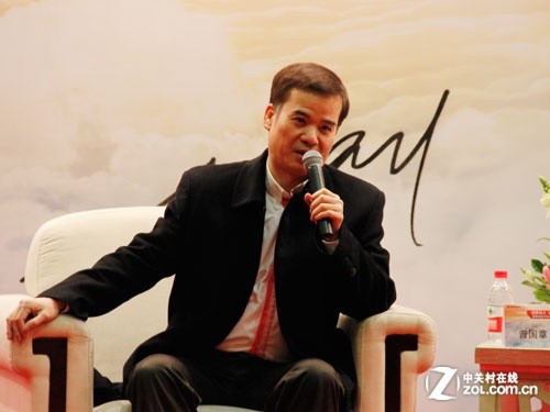 联想曾国章:下月会推出新的旗舰手机 